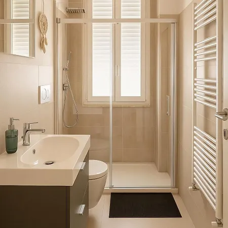 Versilia Tonfano مارينا دي بييتراسانْت